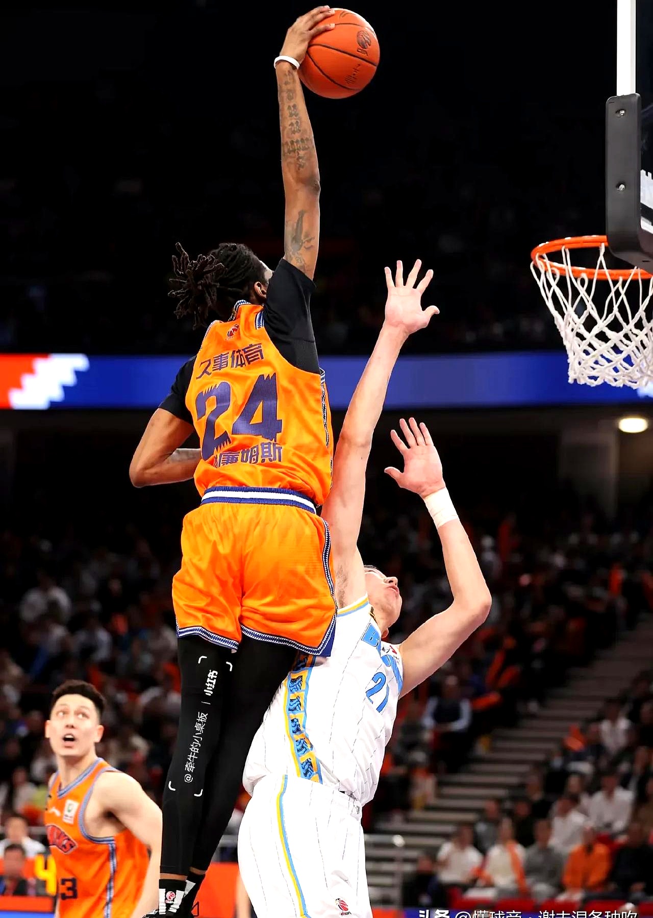 九游娱乐平台 -国际比赛日芝加哥公牛绝杀压哨——CBA季后赛节点到来，震撼外界，轮换策略成焦点的简单介绍